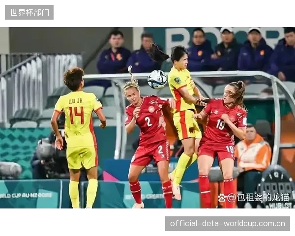 海地队在预选赛中展现出顽强斗志,多次在关键比赛中获胜。 海地队在预选赛中展现出顽强斗志,多次在关键比赛中获胜。